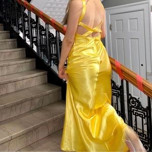 How to lose a guy in 10 days yellow dress